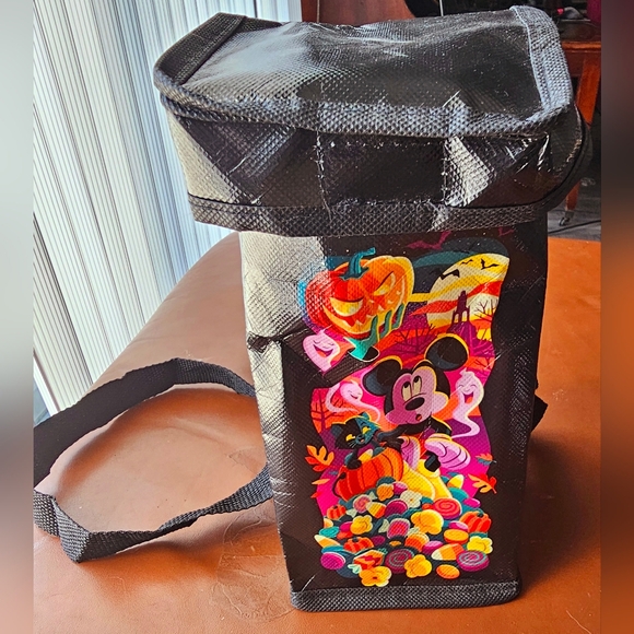 Disneyland Resort oogie boogie bash 2022 Halloween tote - Picture 4 of 8